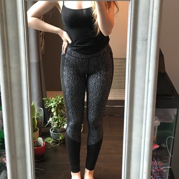 Lululemon Fit Physique leggings - Picture 9 of 12
